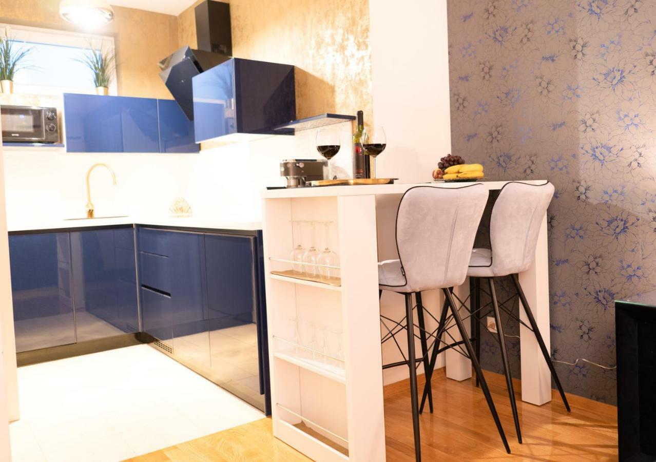 Jacuzzi Studio Apartman Mare'S ザグレブ エクステリア 写真
